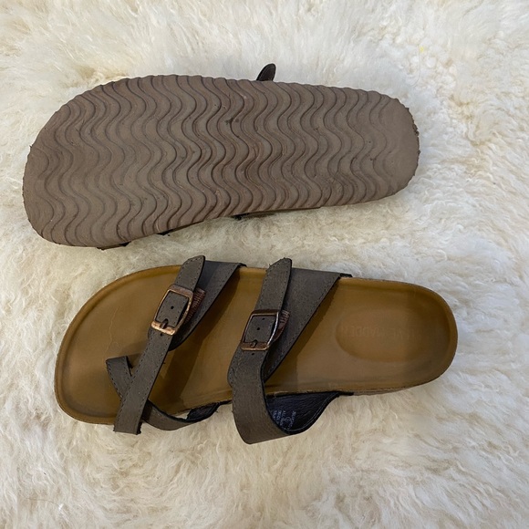 Girl Steve Madden Sandals - Picture 4 of 4